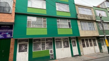 SUBASTA casa de 4 pisos en Villa Elisa, Suba!