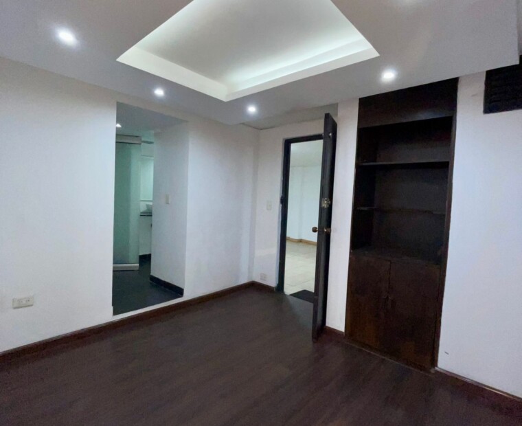 SE VENDE OFICINA UBICADA EN MARLY