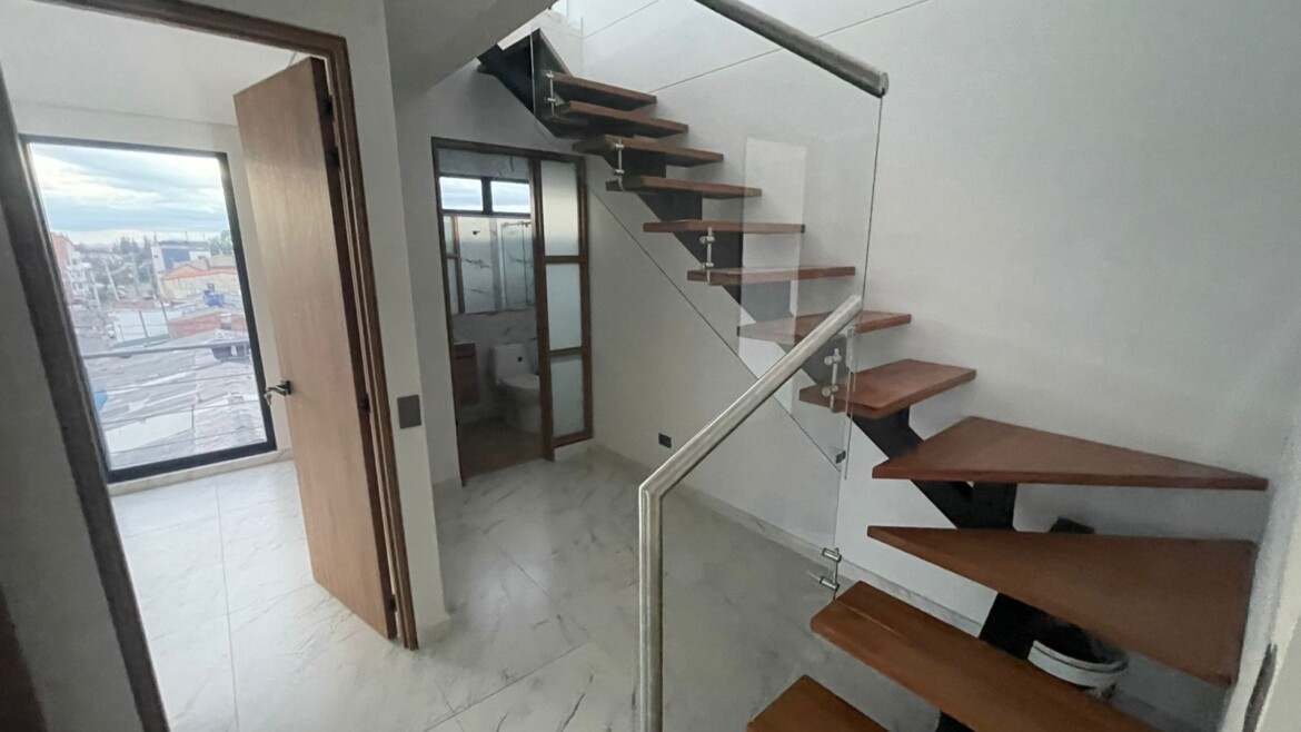 SE VENDE APARTAMENTO EN CIUDAD MONTES DUPLEX 140 M2